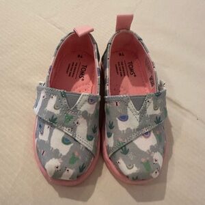 Toms Gray and Pink Moccasins Slip-On Comfort - brand new